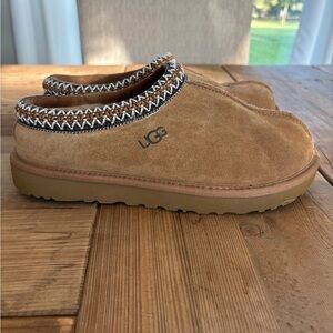 UGG Tasman